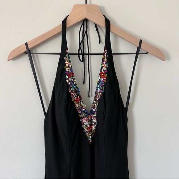 Backless prom dress bead detail v neck - Picture 1 of 15
